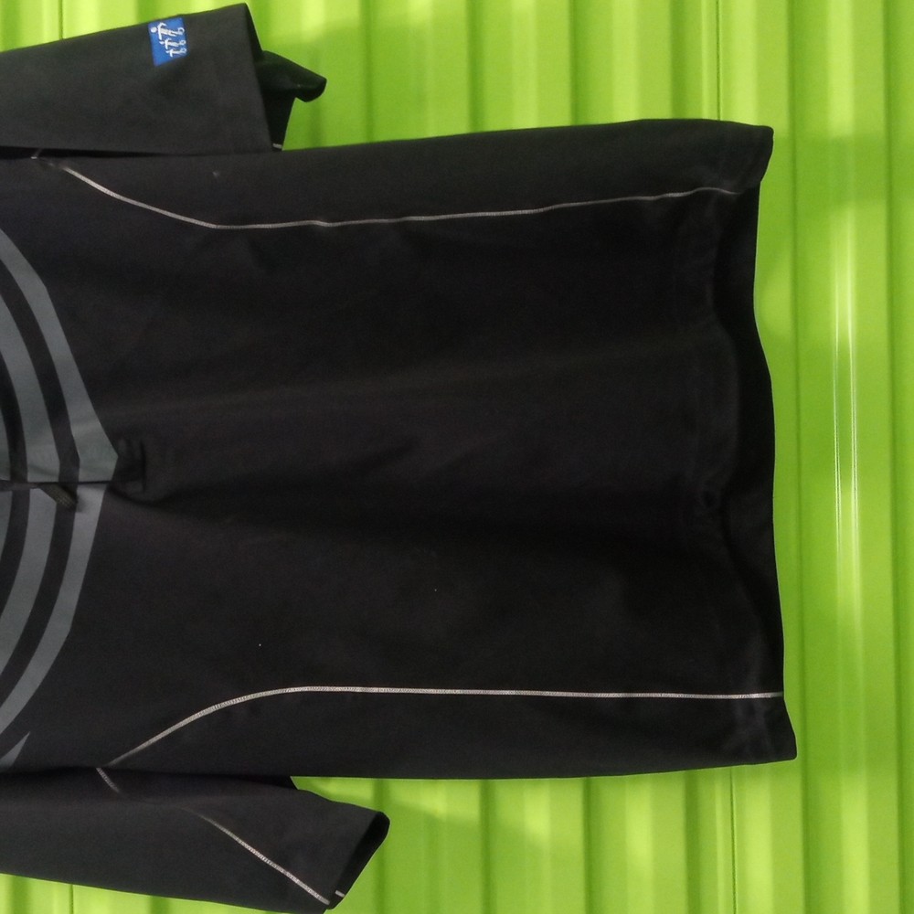 Black and Gray Short Sleeve Top